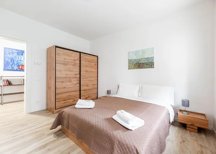 아파트 Enjoy Home - Ampio E Luminoso Appartamento Nel Verde *